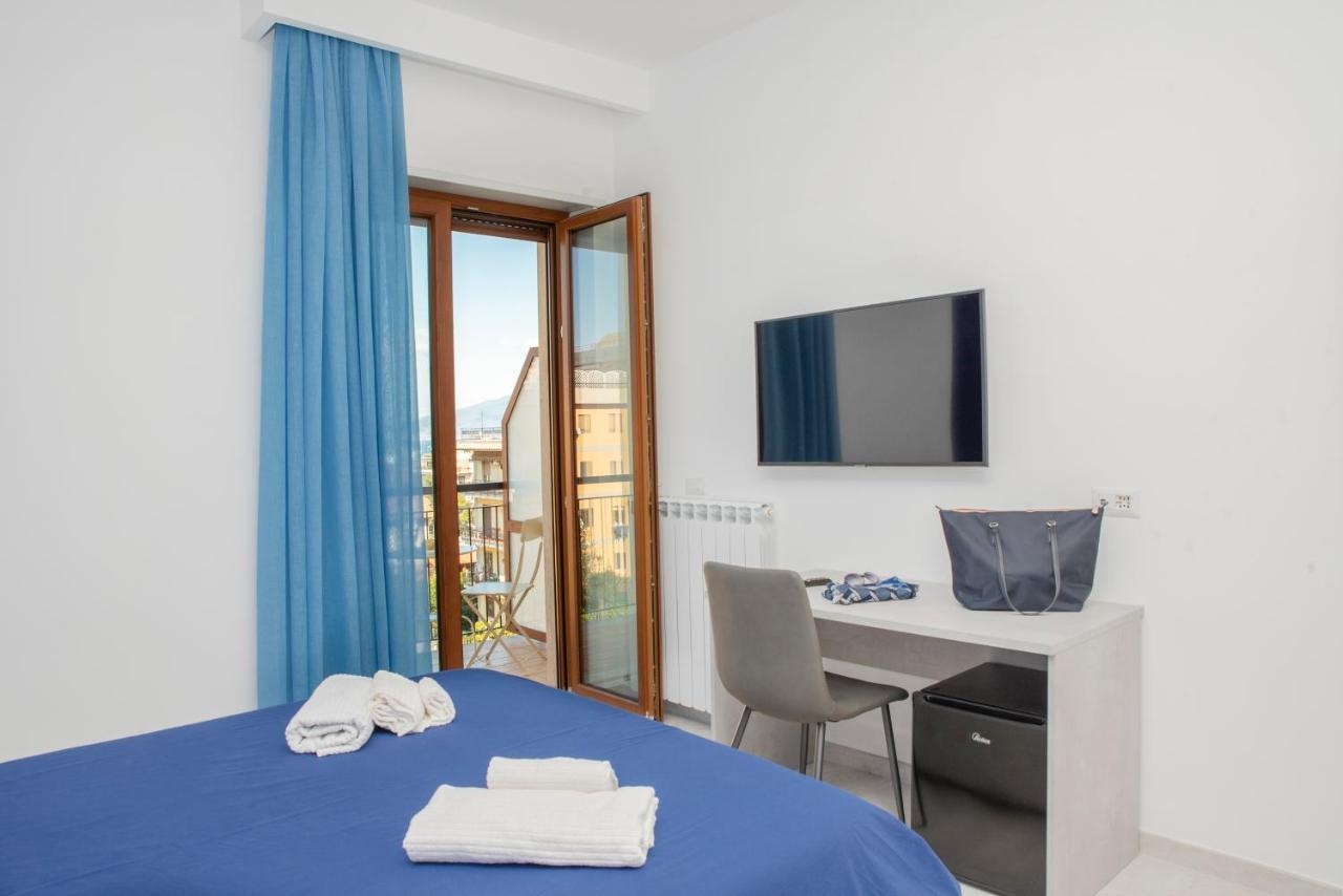 Le Tre Ccc Bed & Breakfast Sorrento Dış mekan fotoğraf