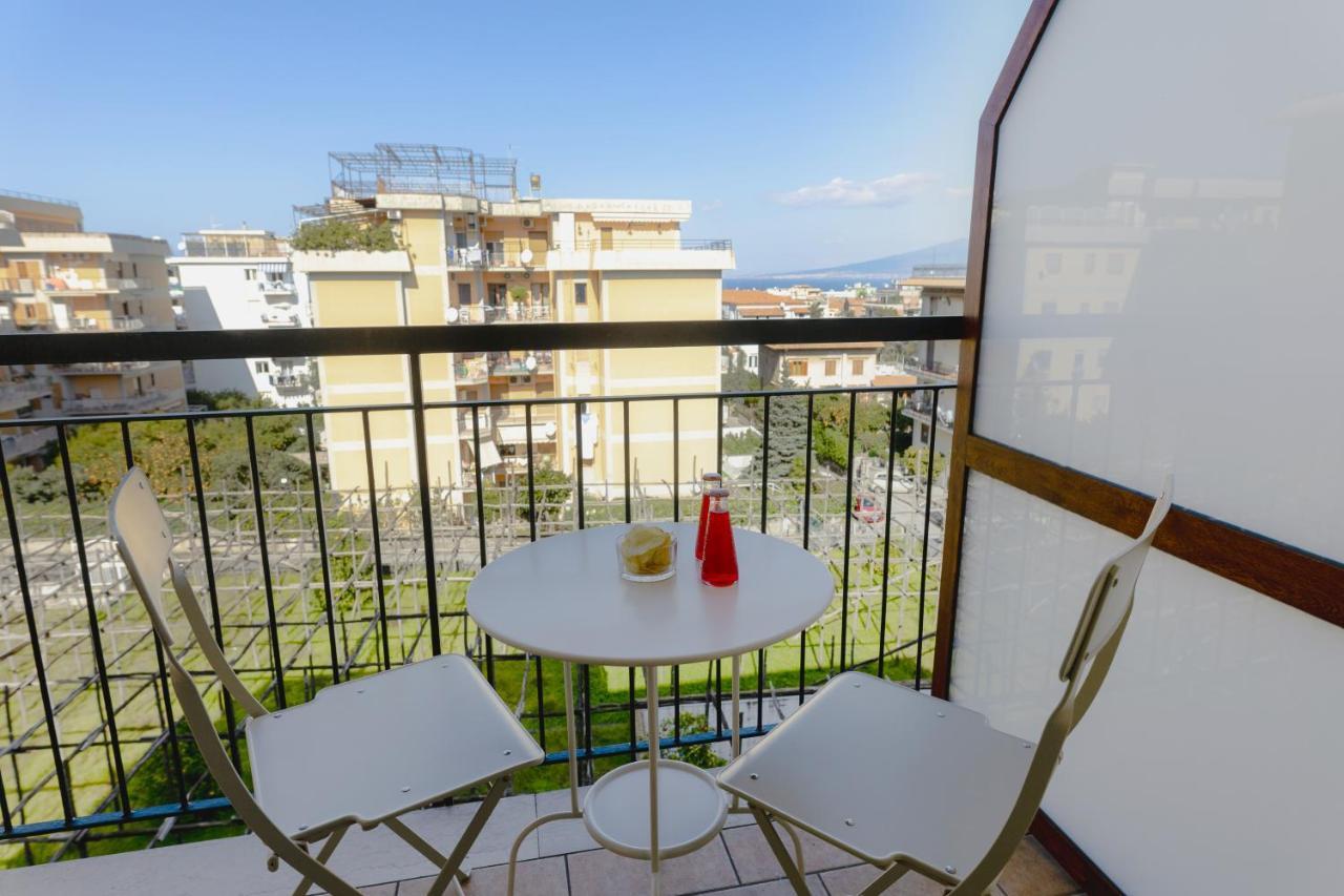 Le Tre Ccc Bed & Breakfast Sorrento Dış mekan fotoğraf