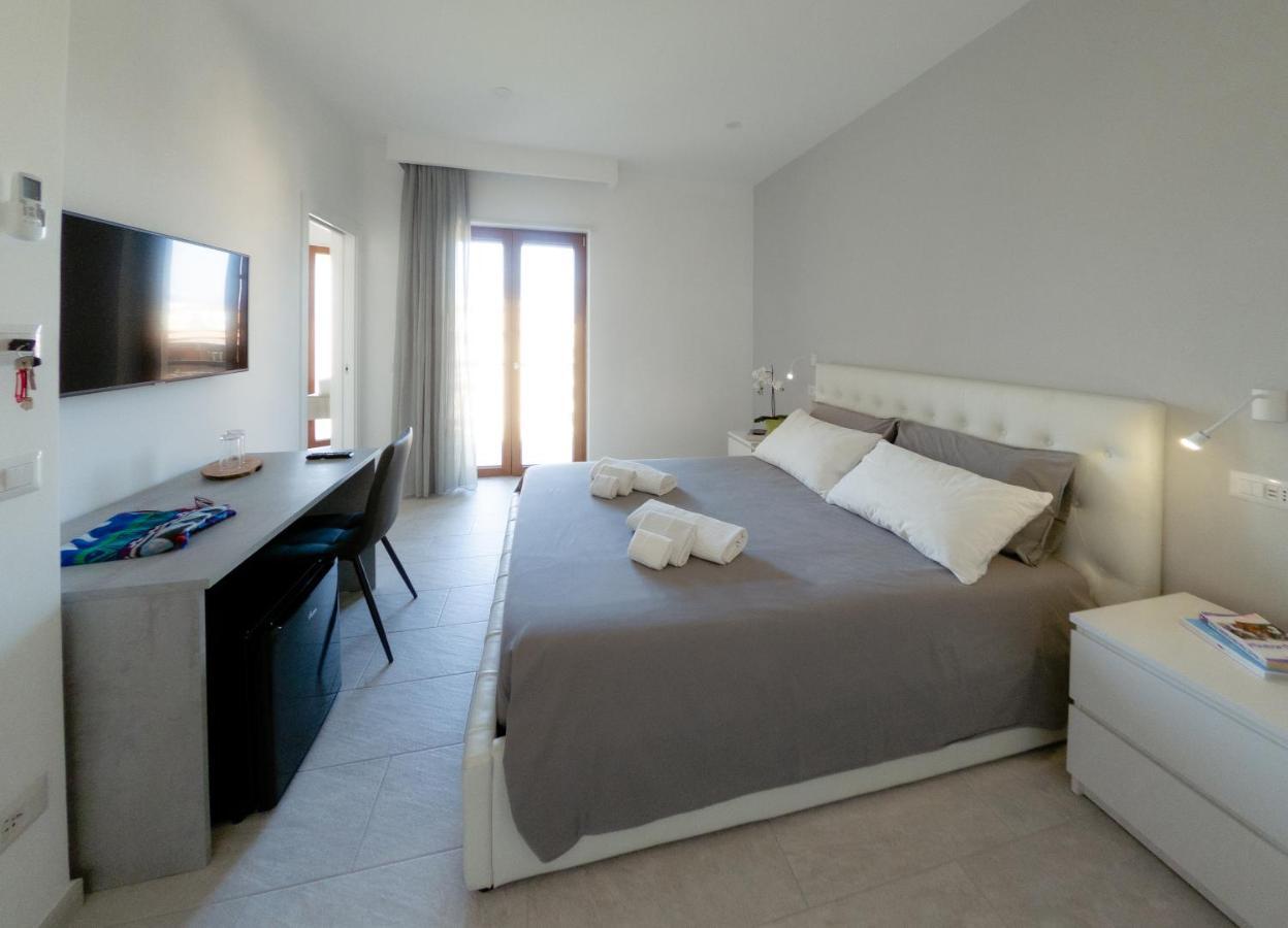 Le Tre Ccc Bed & Breakfast Sorrento Dış mekan fotoğraf
